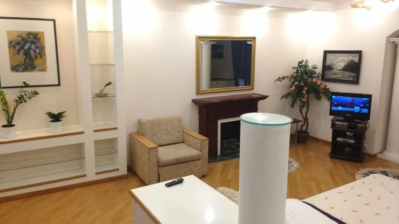 Lejlighed Колонны